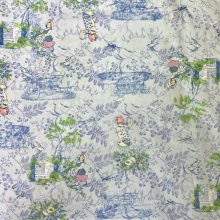 Pamutvászon lány a kertben