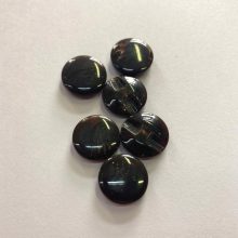 Gomb alulvarrós, 15 mm (24-es), sötétbarna