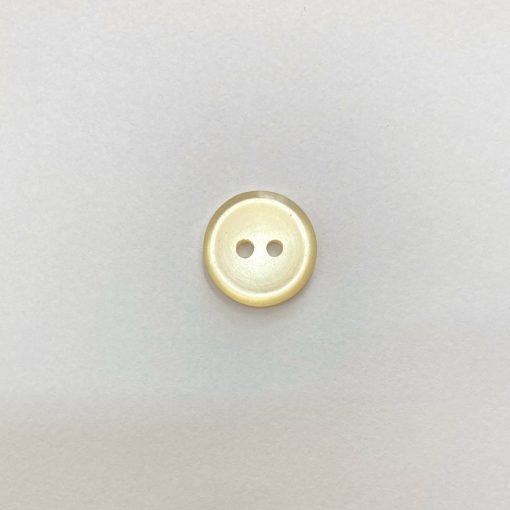 Gomb kétlyukú, 15 mm (24-es), krém