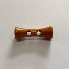 Gomb kétlyukú, 35x11 mm, fa