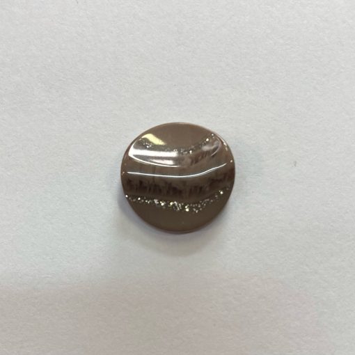 Gomb alulvarrós, 17 mm (26-os), szürkés barna