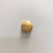 Gomb alulvarrós, 18 mm (28-as), fa