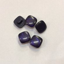 Gomb alulvarrós, 13 mm (20-as), lila