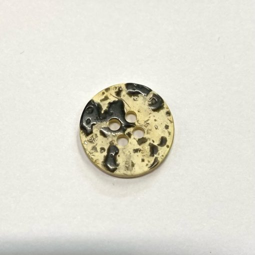 Gomb négylyukú, 18 mm (28-as), tarka