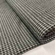 Tyúklábmintás szövet fekete