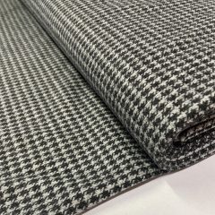 Tyúklábmintás szövet fekete