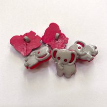 Gomb alulvarrós, 20x20 mm, elefánt formájú, sötét pink/szürke