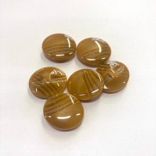 Gomb alulvarrós, 17x15 mm (26-os), cappuccino színű