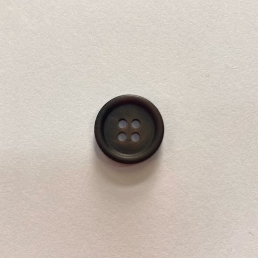 Gomb négylyukú, 15 mm (24-es), sötétbarna