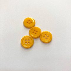 Gomb négylyukú, 15 mm (24-es), napsárga