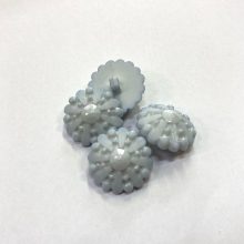 Gomb alulvarrós, 25 mm (40-es), halványkék