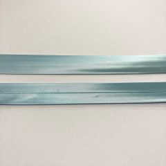 Szatén ferdepánt 1,5 cm világoskék