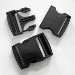 Műanyag övcsat fekete