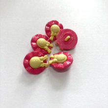 Gomb alulvarrós, 17 mm (26-os), kalap formájú