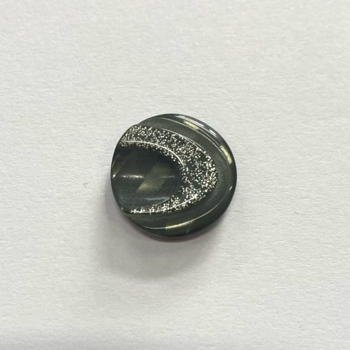 Gomb alulvarrós, 17 mm (26-os), zöldes-szürkés