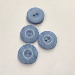 Gomb kétlyukú, 24 mm (38-as), babakék